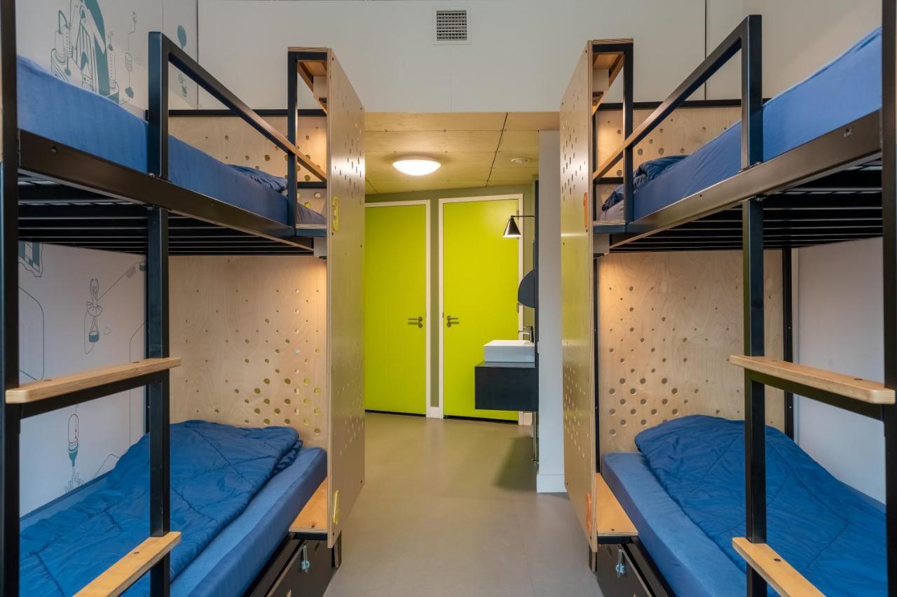 Habitación para 6 personas con baño privado y ducha
